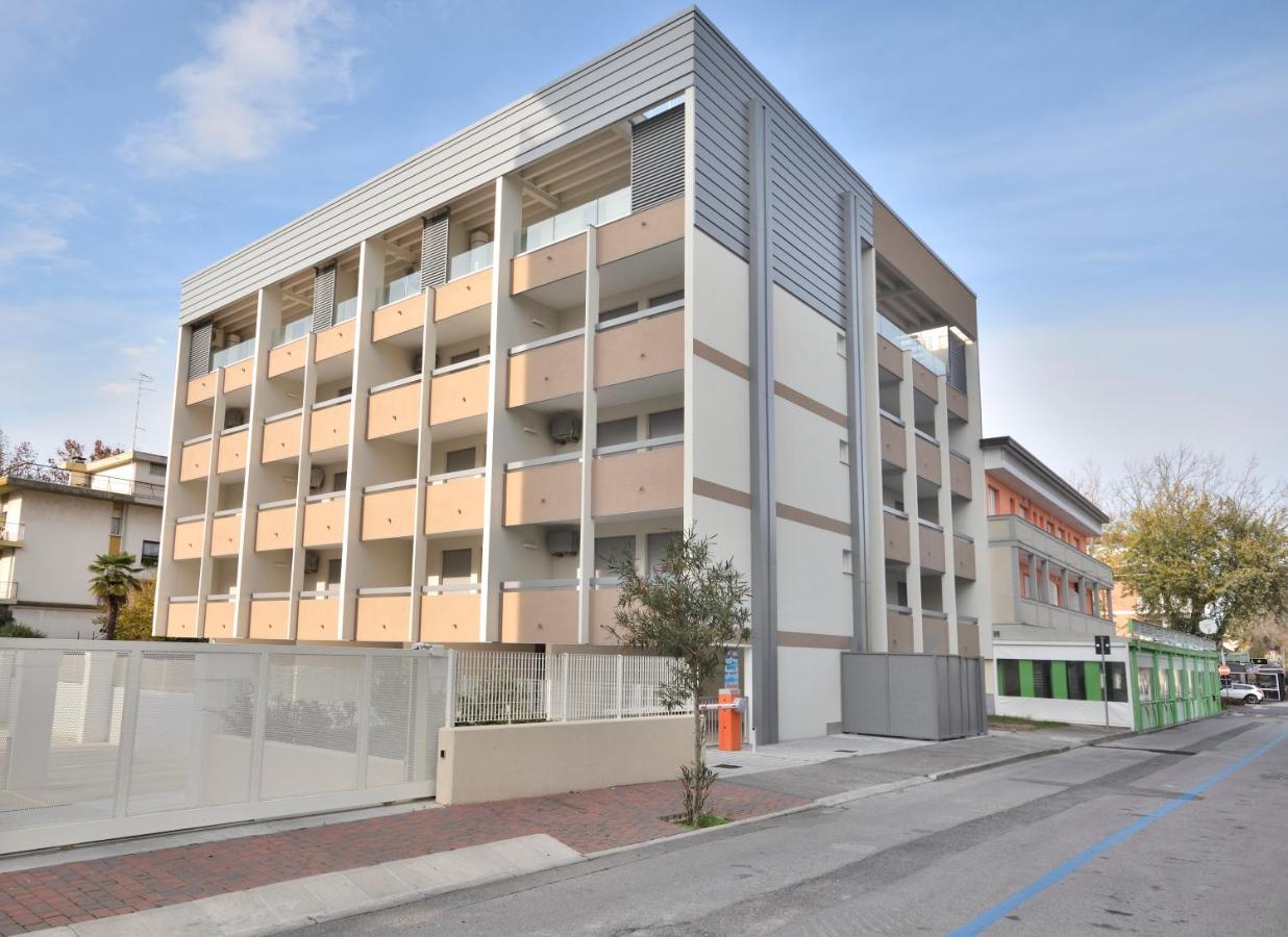 Condominio Nautilus Bibione Buitenkant foto